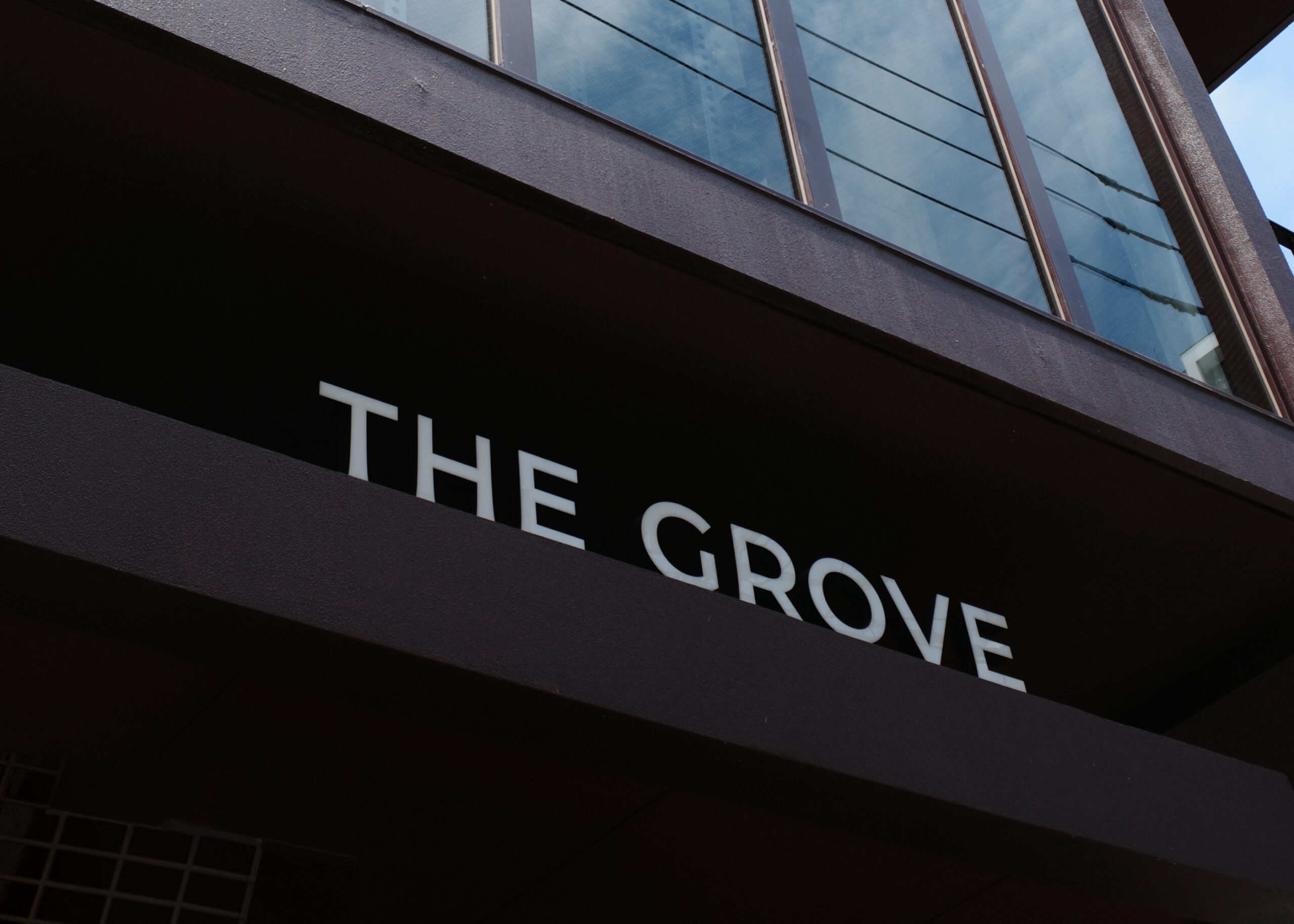 THE GROVE ムービー / サイン計画